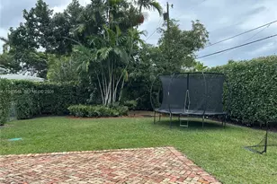 1240 S Alhambra Cir, Coral Gables, FL 33146 - Photo 15