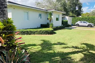 1240 S Alhambra Cir, Coral Gables, FL 33146 - Photo 3