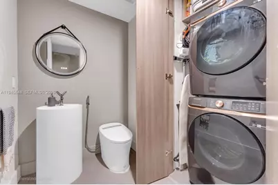 888 Biscayne Blvd #2409, Miami, FL 33132 - Photo 13