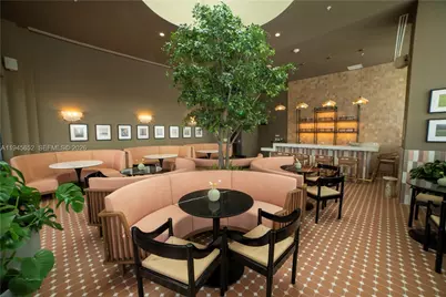 11 NE 6th #1006, Miami, FL 33132 - Photo 39