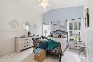 20494 SW 5th St, Pembroke Pines, FL 33029 - Photo 25