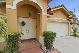 20494 SW 5th St, Pembroke Pines, FL 33029 - Photo 5