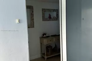 320 S Surf Rd, Hollywood, FL 33019 - Photo 15