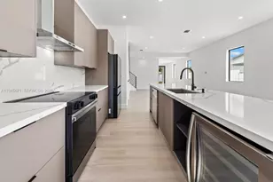 740 NW 24th Ct, Miami, FL 33125 - Photo 17