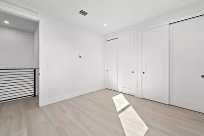 740 NW 24th Ct, Miami, FL 33125 - Photo 43