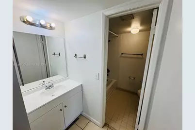 9948 Nob Hill Ln #9948, Sunrise, FL 33351 - Photo 7