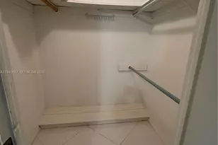 8280 Sunrise Lakes Blvd, Sunrise, FL 33322 - Photo 17