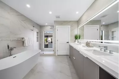 3225 Canal Dr, Pompano Beach, FL 33062 - Photo 15