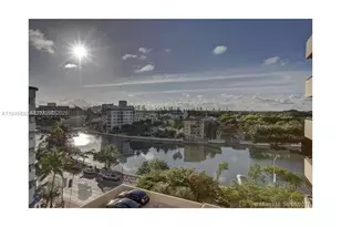 2555 Collins Ave, Miami Beach, FL 33140 - Photo 17