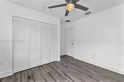 1541 NW 1st Ct, Miami, FL 33136 - Photo 9