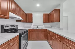 1541 NW 1st Ct, Miami, FL 33136 - Photo 3