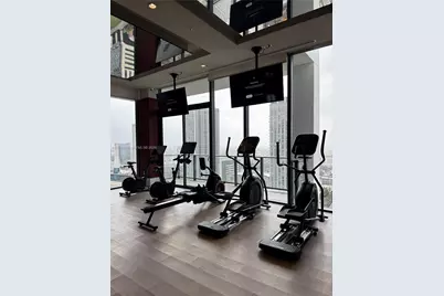 11 NE 6th St #1601, Miami, FL 33132 - Photo 9