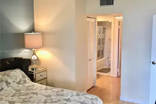 20379 W Country Club Dr, Aventura, FL 33180 - Photo 17