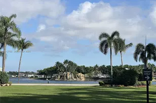 10730 NW 66th St, Doral, FL 33178 - Photo 21