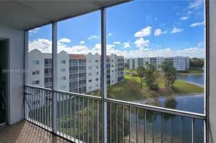 10730 NW 66th St, Doral, FL 33178 - Photo 7