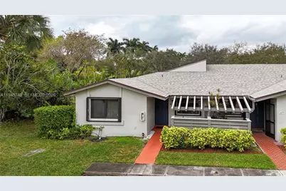 459 Lakeview Dr #1, Weston, FL 33326 - Photo 1