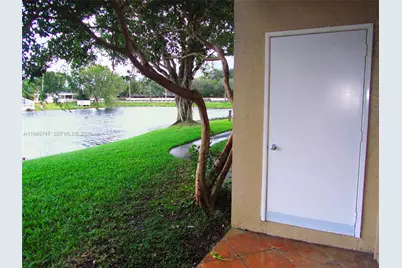 1731 NW 96th Ter #2J, Pembroke Pines, FL 33024 - Photo 11