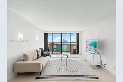 1000 W Island Blvd #612, Aventura, FL 33160 - Photo 1