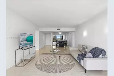 1000 W Island Blvd #612, Aventura, FL 33160 - Photo 3