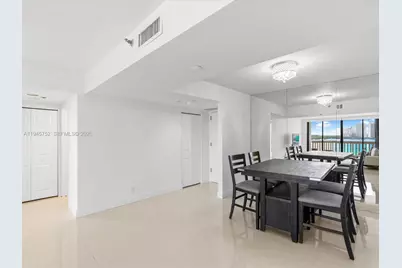 1000 W Island Blvd #612, Aventura, FL 33160 - Photo 7
