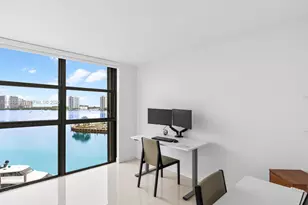 1000 W Island Blvd, Aventura, FL 33160 - Photo 13