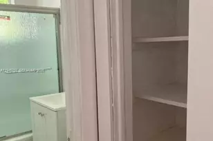 7421 Carlyle Ave, Miami Beach, FL 33141 - Photo 17