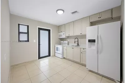 511 NW 93rd St #513, Miami Shores, FL 33150 - Photo 9