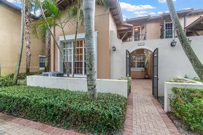 839 SW 147th Ter #5, Pembroke Pines, FL 33027 - Photo 1