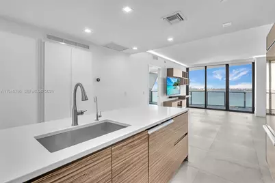 460 NE 28th St #2607, Miami, FL 33137 - Photo 9