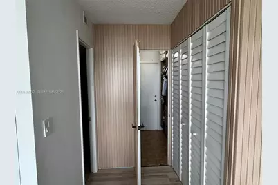 2750 NE 183rd St #705, Aventura, FL 33160 - Photo 7