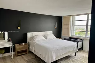 2750 NE 183rd St, Aventura, FL 33160 - Photo 5