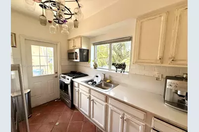 1785 Calais Dr #8, Miami Beach, FL 33141 - Photo 9