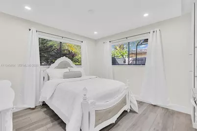 6980 NW 6th Ct, Plantation, FL 33317 - Photo 25