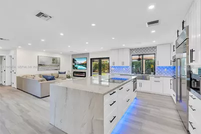 6980 NW 6th Ct, Plantation, FL 33317 - Photo 9