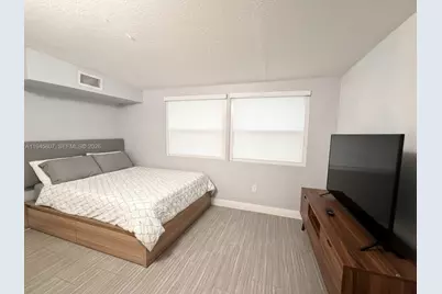 10417 NW 129th St #B, Hialeah Gardens, FL 33018 - Photo 5