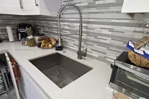 8544 NW 140th Terrace, Miami Lakes, FL 33016 - Photo 5