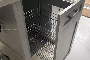 8544 NW 140th Terrace, Miami Lakes, FL 33016 - Photo 7