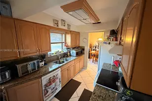 9601 NW 16th St, Pembroke Pines, FL 33024 - Photo 9
