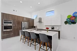 1499 Victoria Isle Dr, Weston, FL 33327 - Photo 7