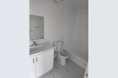 275 NE 18th St #503, Miami, FL 33132 - Photo 3