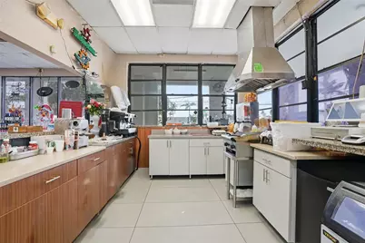 Confidential 76th St, Hialeah, FL 33018 - Photo 7