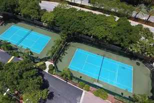 19555 E Country Club Dr, Aventura, FL 33180 - Photo 29