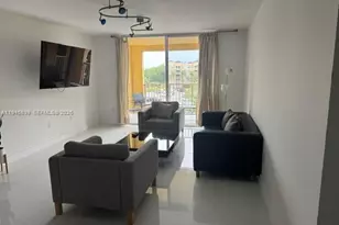 19555 E Country Club Dr, Aventura, FL 33180 - Photo 3