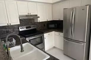 19555 E Country Club Dr, Aventura, FL 33180 - Photo 3