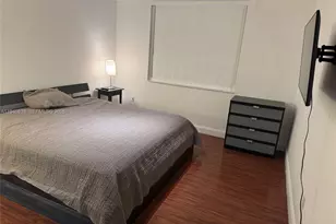 19555 E Country Club Dr, Aventura, FL 33180 - Photo 5