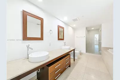 475 Brickell Ave #4215, Miami, FL 33131 - Photo 21