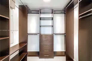 475 Brickell Ave, Miami, FL 33131 - Photo 23