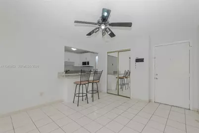 9150 Fontainebleau Blvd #402, Miami, FL 33172 - Photo 7