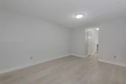 9150 Fontainebleau Blvd #402, Miami, FL 33172 - Photo 23