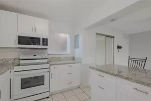 9150 Fontainebleau Blvd, Miami, FL 33172 - Photo 13